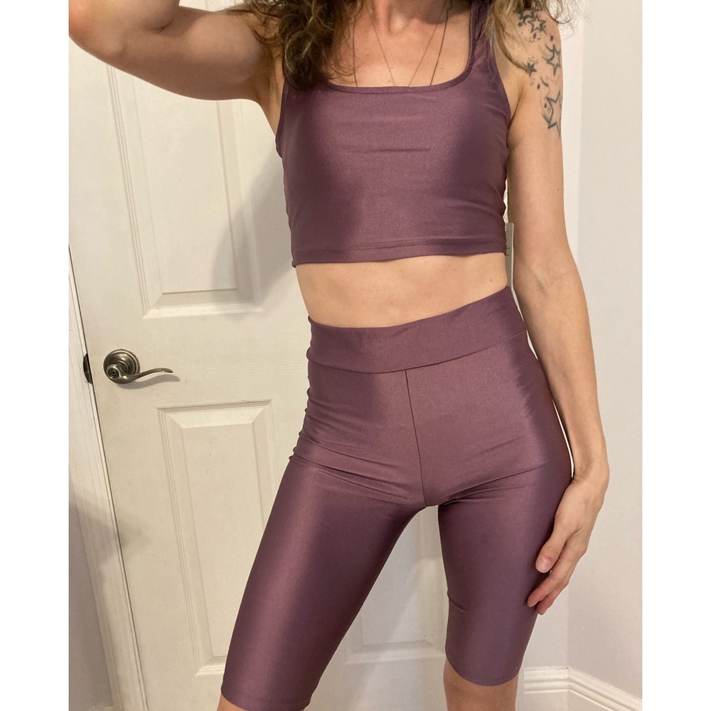 Lycra iris basics two piece sports bra and biker shorts plum size small